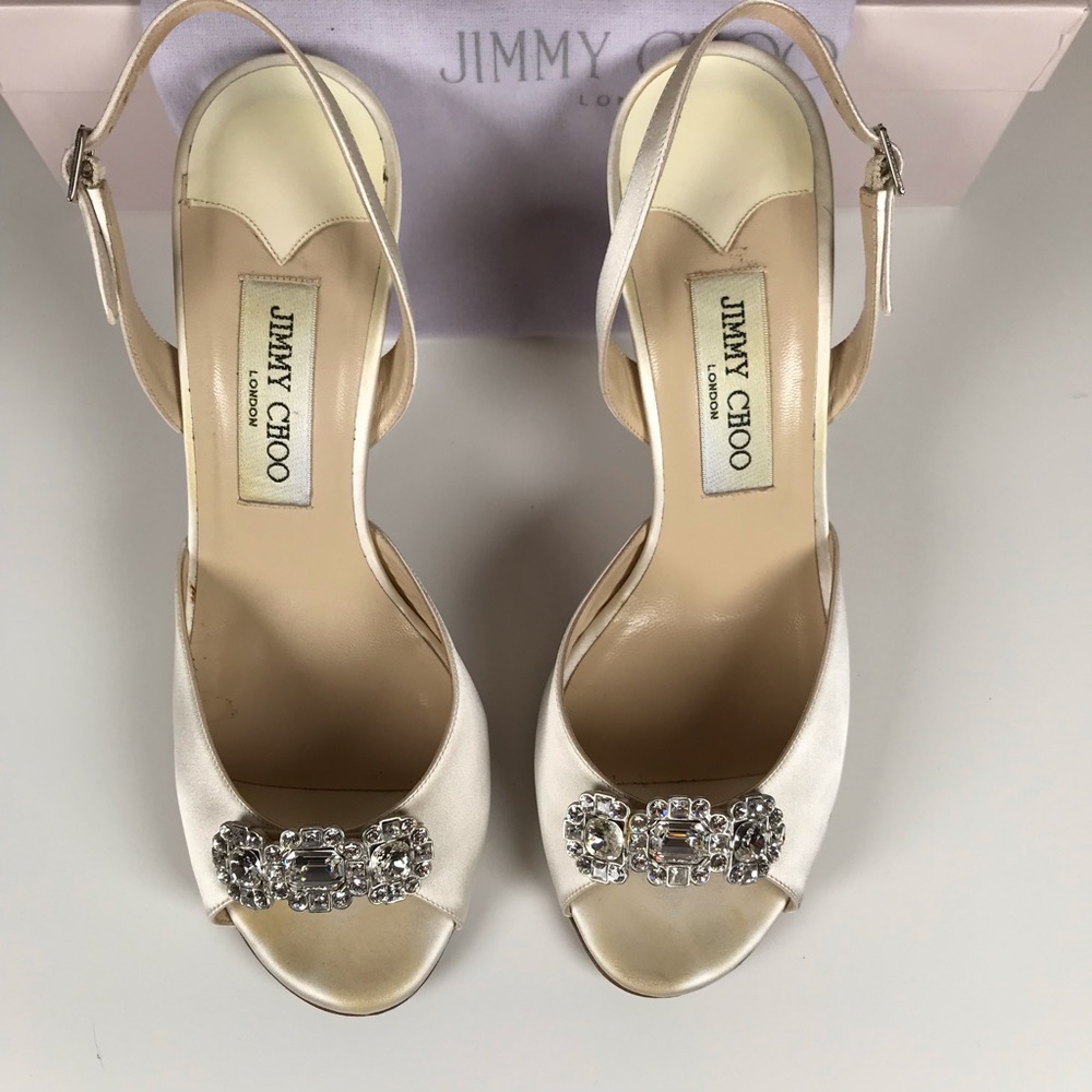 SOLD Jimmy Choo Silk Satin Ivory ‘Regal’ Heels - Picture 2 of 8